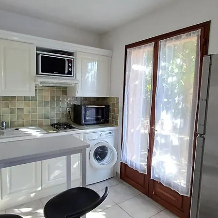 Dans A Valescure Apartment *